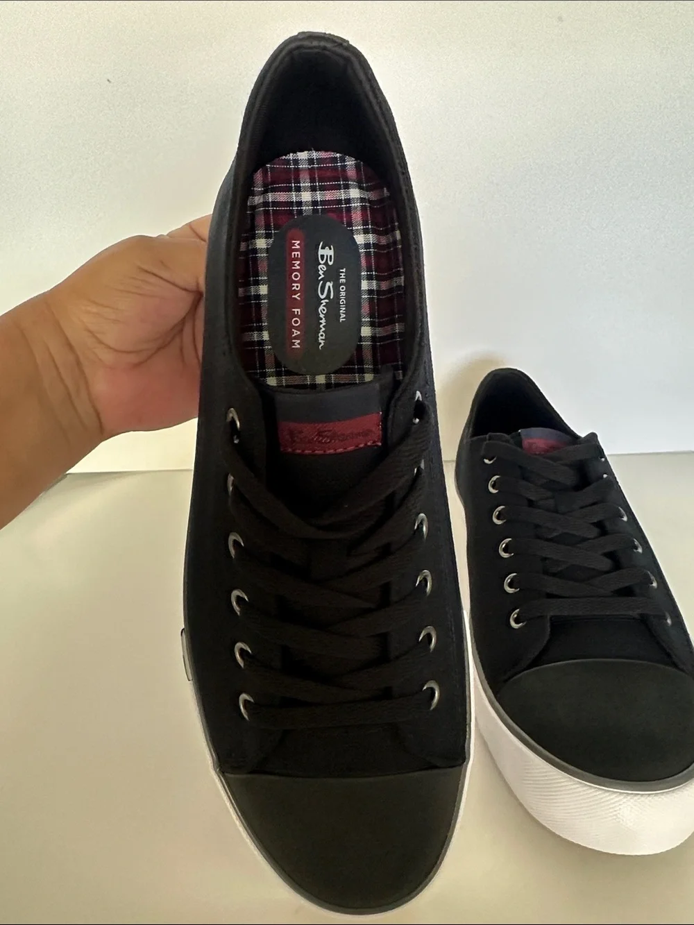 Ben Sherman Dorset Lo Black Canvas Sneakers Men’s Size 9 New Memory Foam